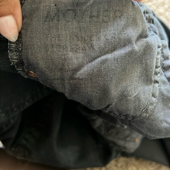 MOTHER The Insider Crop Step Fray Faded Black - Picture 8 of 13